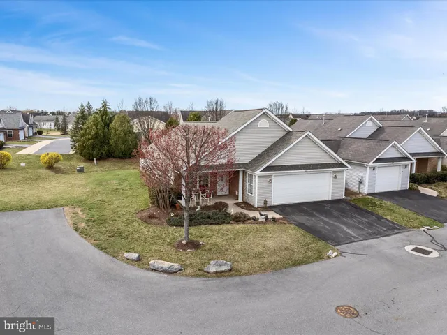 $369,000 | 222 Crestwood Lane, Winchester, VA 22602