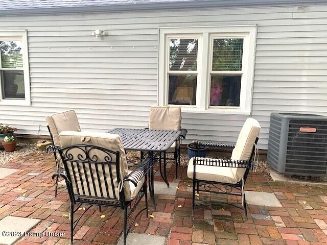 2632 Alanmede Road Louisville, KY 40205 - Photo 22 of 25 patio seating area