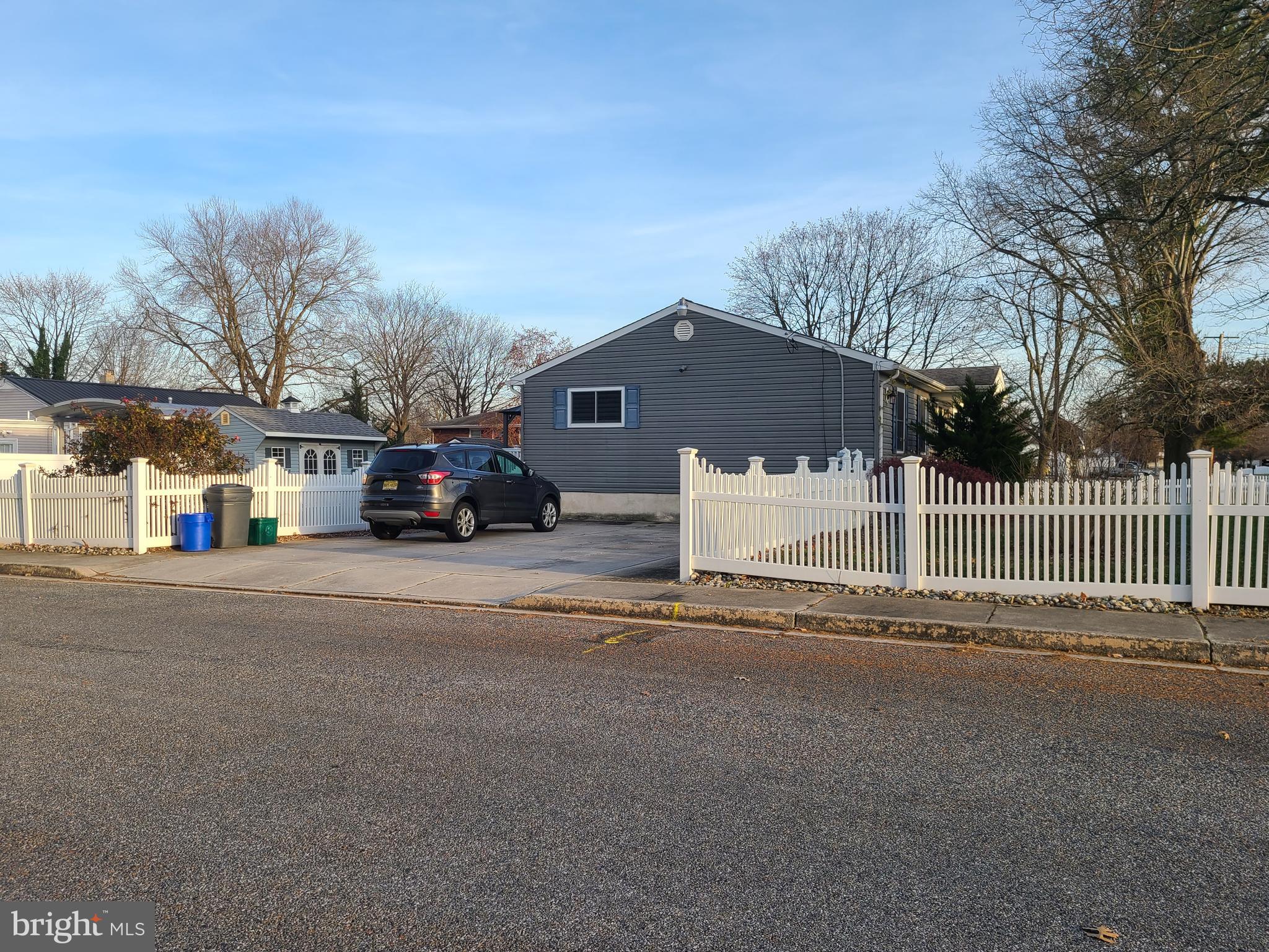 26 Harvard Road Pennsville, NJ 08070 - Photo 3 of 40 Driveway