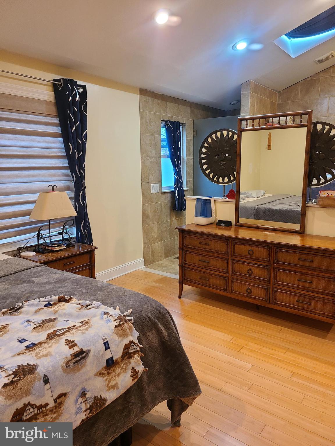26 Harvard Road Pennsville, NJ 08070 - Photo 27 of 40 Main bedroom - view of en suite