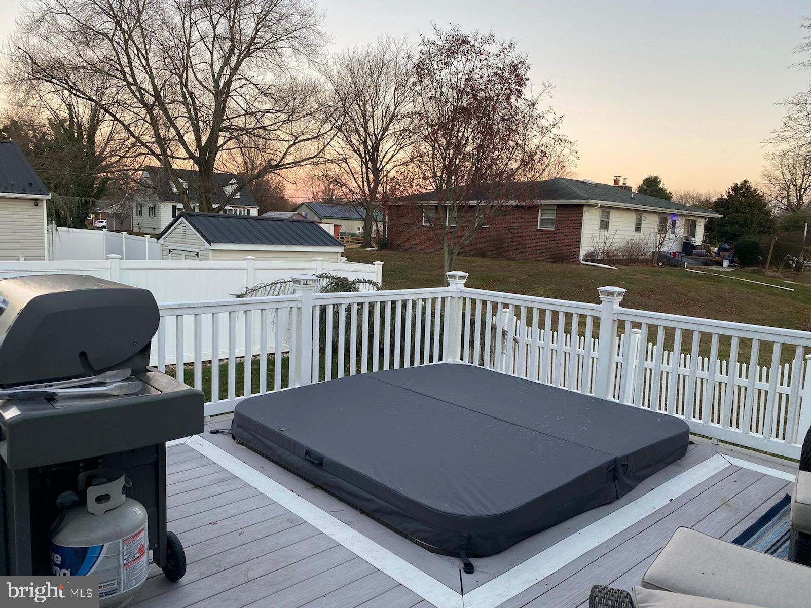 26 Harvard Road Pennsville, NJ 08070 - Photo 39 of 40 Hot tub