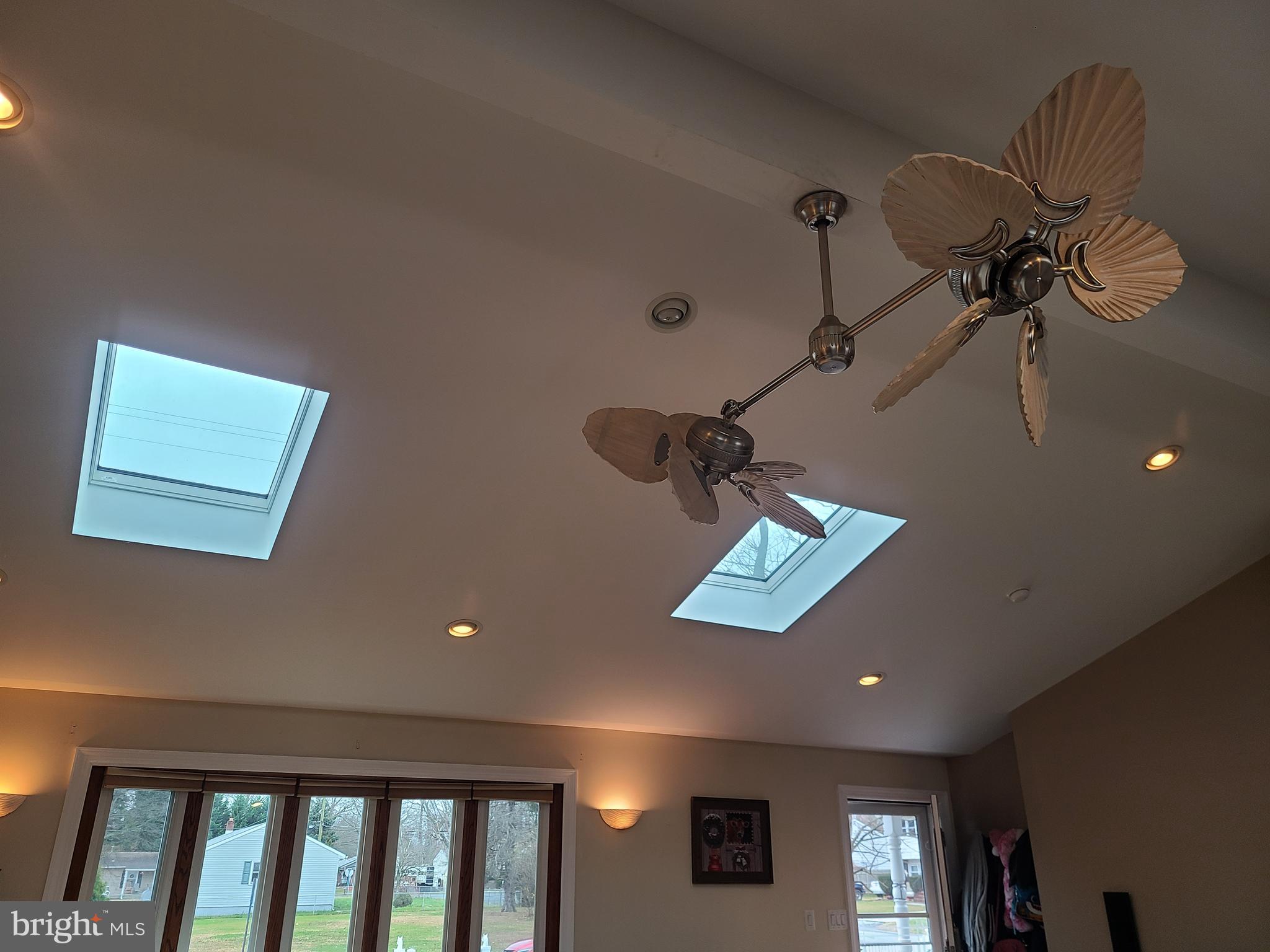 26 Harvard Road Pennsville, NJ 08070 - Photo 10 of 40 Skylights and fans