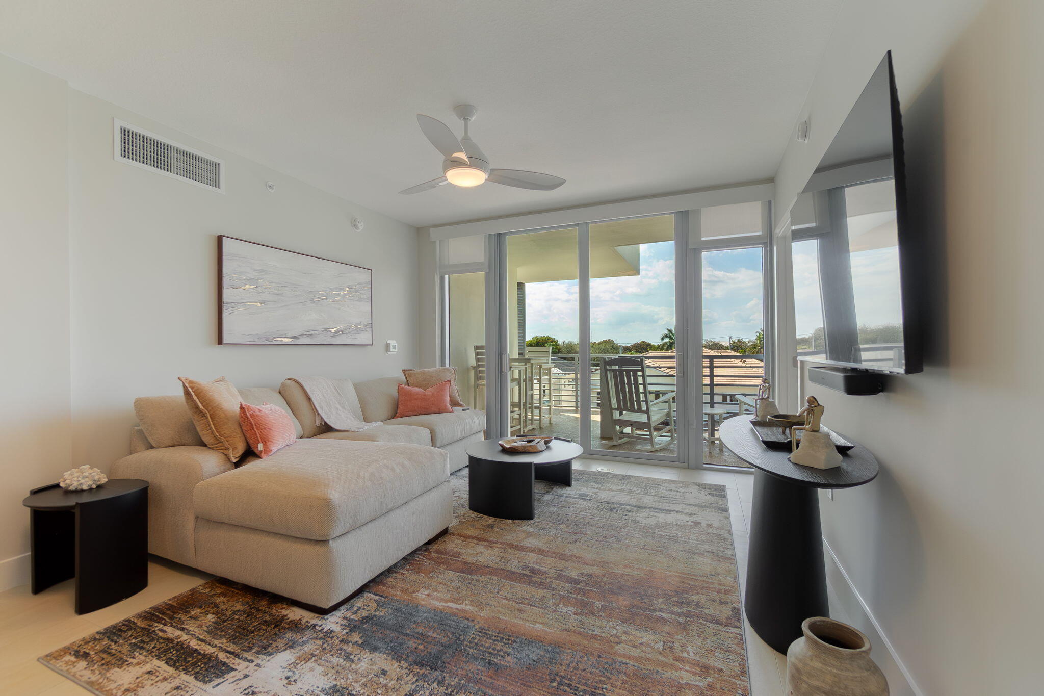 111 Southeast 1st Avenue, Unit 404 Delray Beach, FL 33444 - Photo 11 of 55 7-web-or-mls-DSC01130