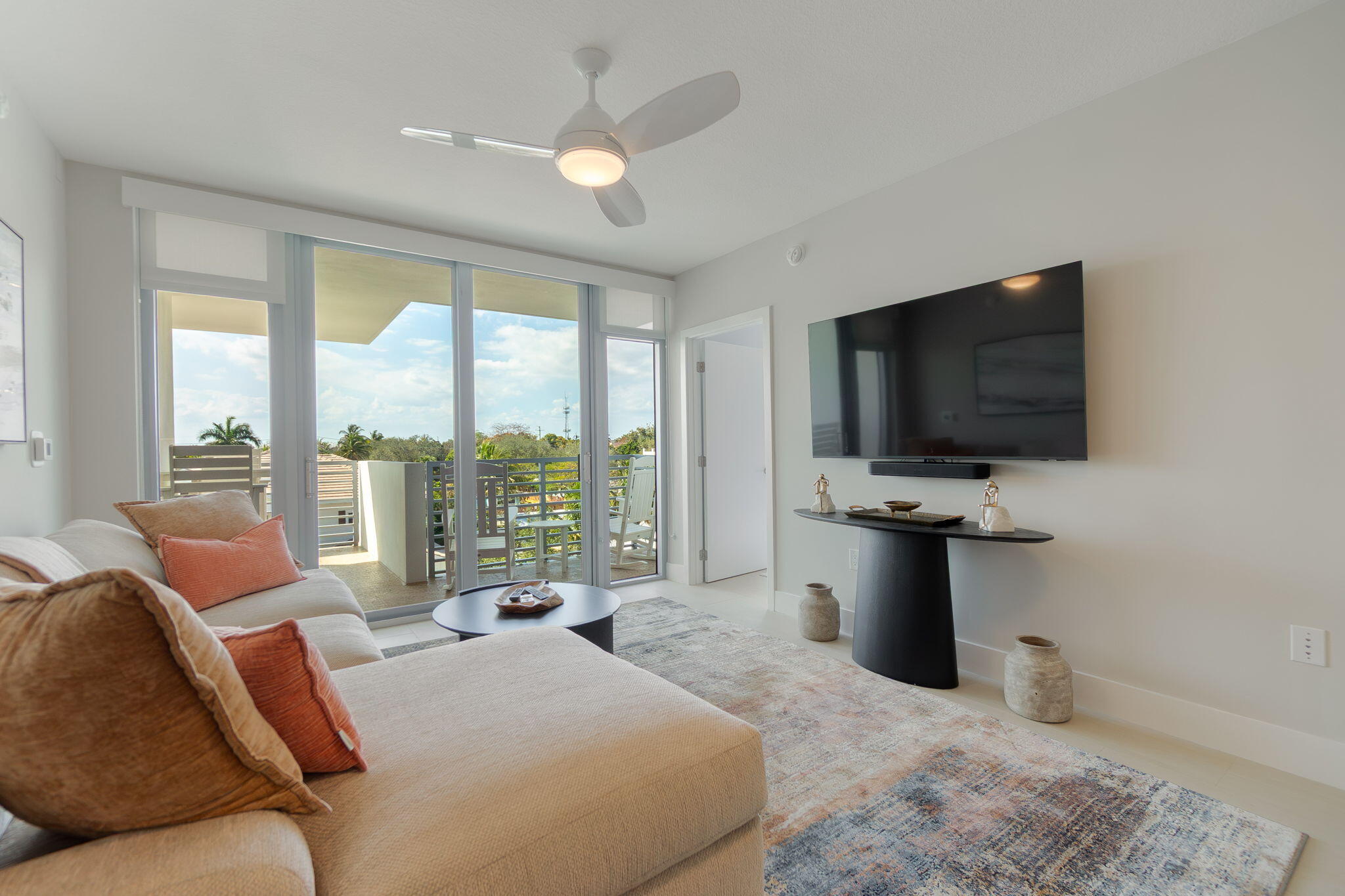 111 Southeast 1st Avenue, Unit 404 Delray Beach, FL 33444 - Photo 12 of 55 8-web-or-mls-DSC01132