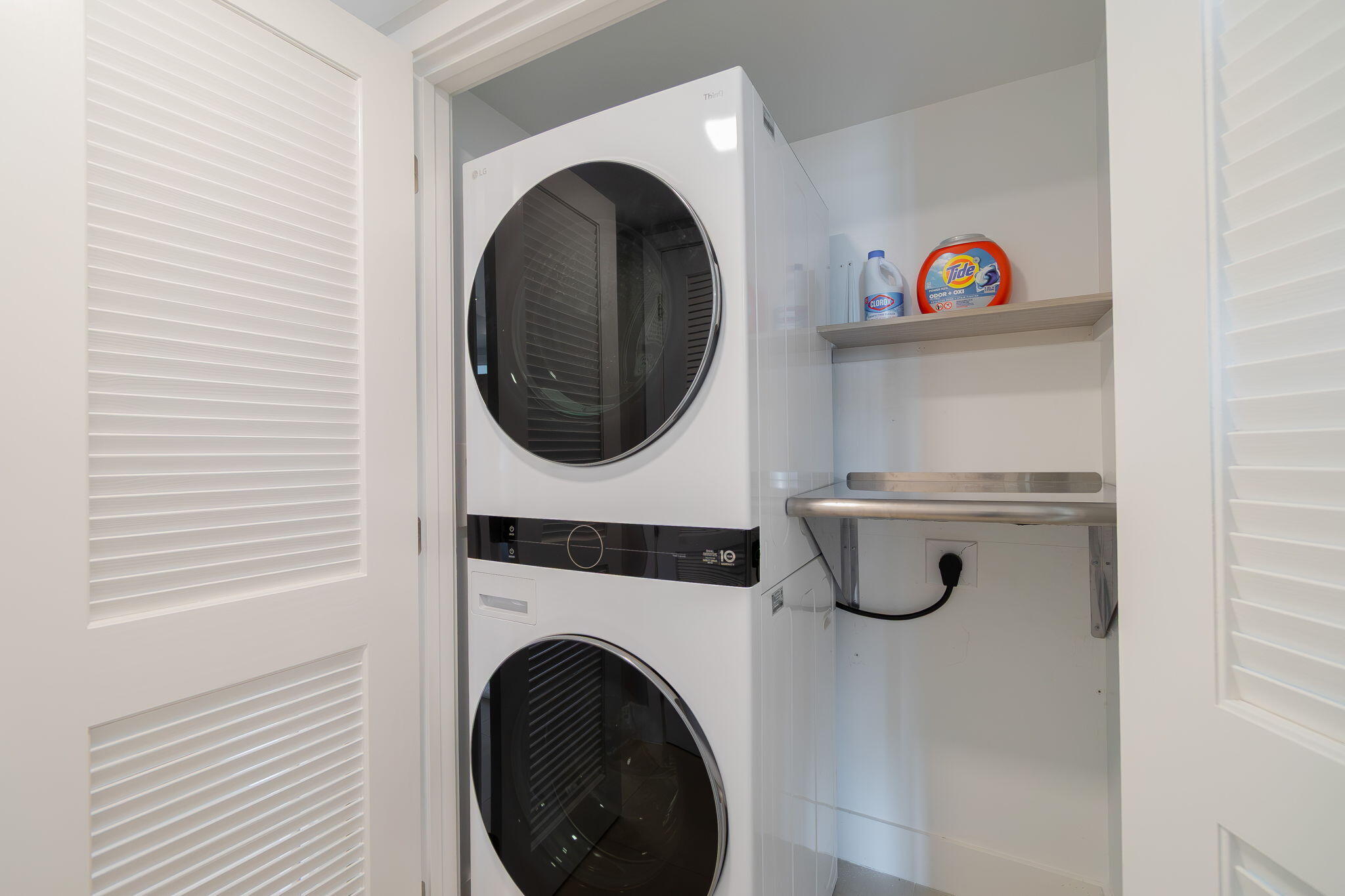 111 Southeast 1st Avenue, Unit 404 Delray Beach, FL 33444 - Photo 13 of 55 22-web-or-mls-DSC01094