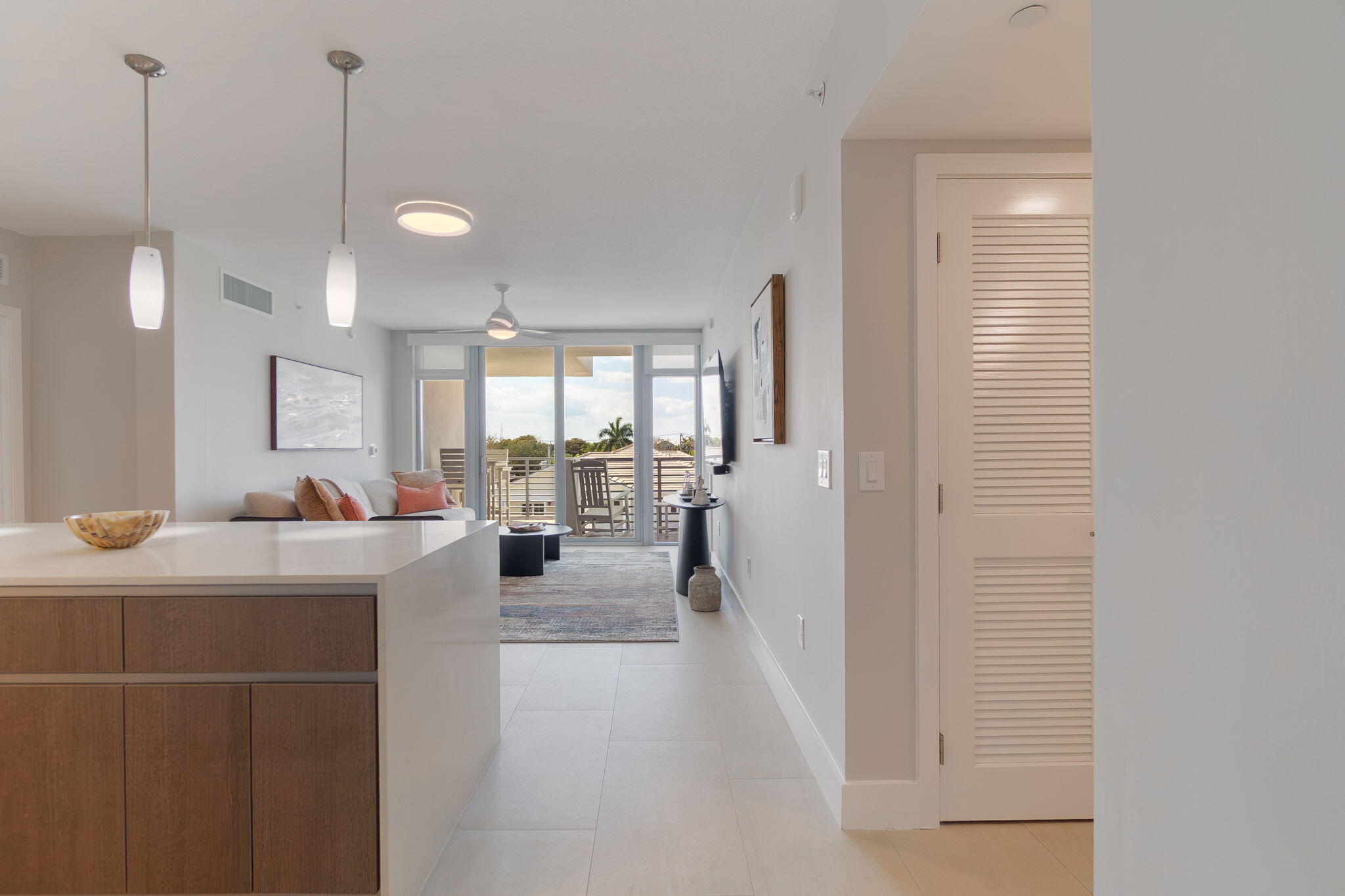 111 Southeast 1st Avenue, Unit 404 Delray Beach, FL 33444 - Photo 5 of 55 2-web-or-mls-DSC01159