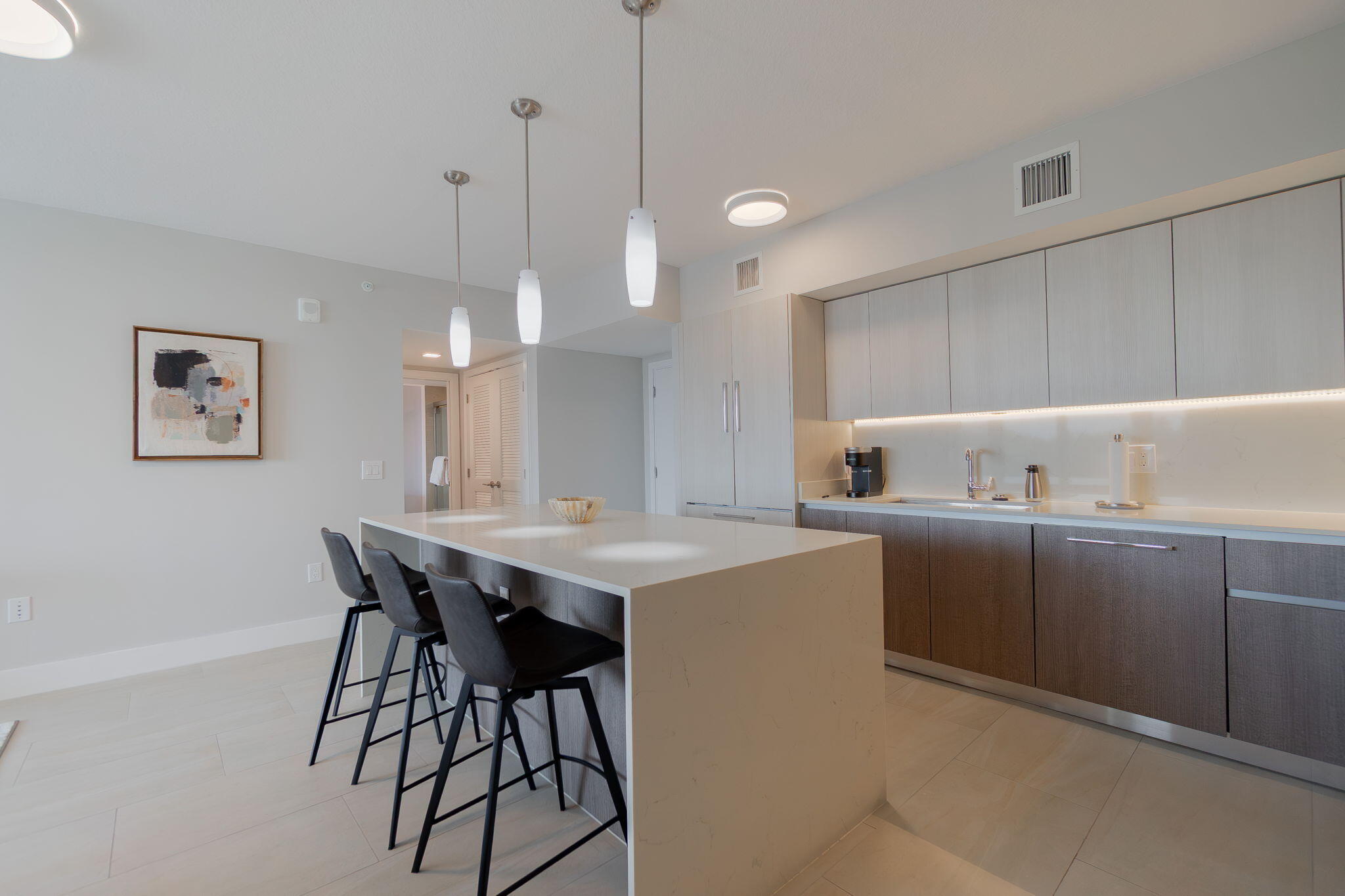 111 Southeast 1st Avenue, Unit 404 Delray Beach, FL 33444 - Photo 8 of 55 5-web-or-mls-DSC01148