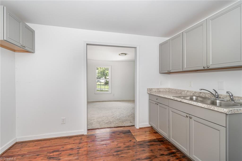 900 Winslow Street High Point, NC 27260 - Photo 5 of 18