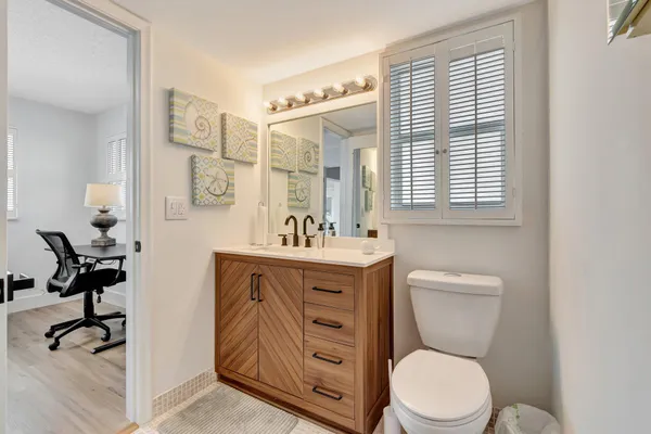 $2,600 | 17 Colonial Club Drive, Unit 204, Boynton Beach, FL 33435