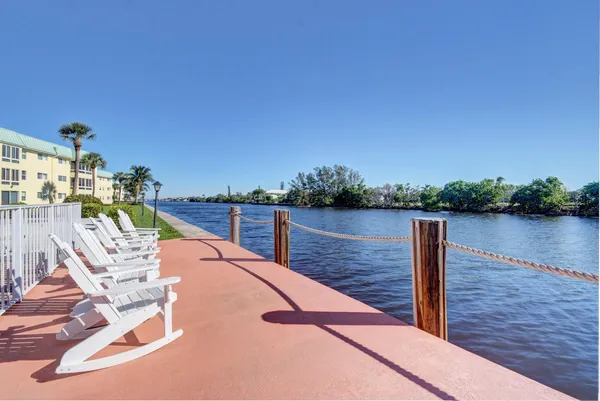 $2,600 | 17 Colonial Club Drive, Unit 204, Boynton Beach, FL 33435