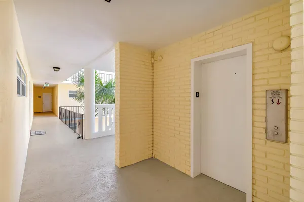 $2,600 | 17 Colonial Club Drive, Unit 204, Boynton Beach, FL 33435
