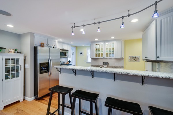 124 Rhoda Street Quincy, MA 02169 - Photo 5 of 30 Gallery Image 5