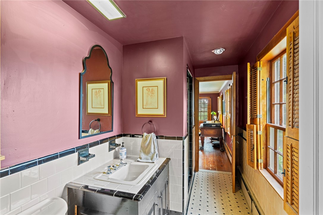 44 Broadway North Attleboro, MA 02760 - Photo 18 of 28