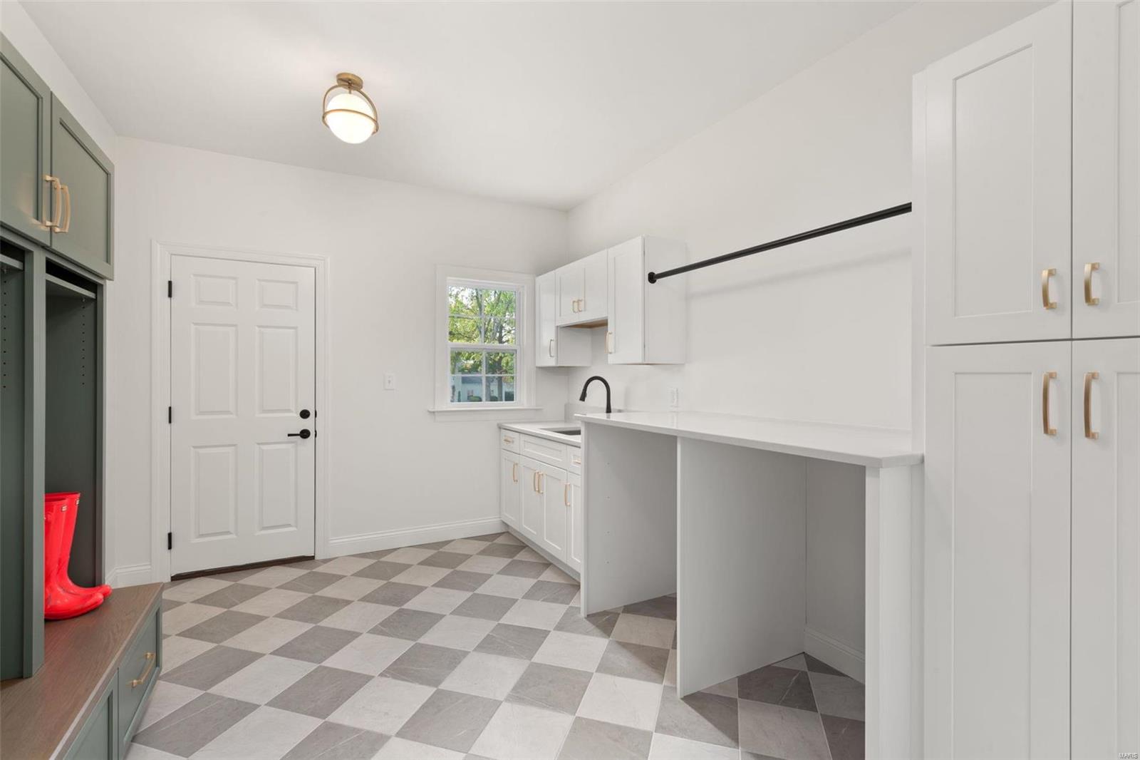 801 Hawbrook Road Glendale, MO 63122 - Photo 18 of 44