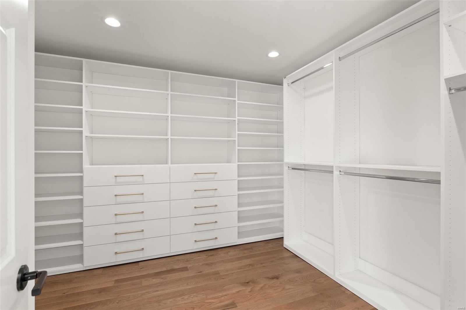 801 Hawbrook Road Glendale, MO 63122 - Photo 25 of 44