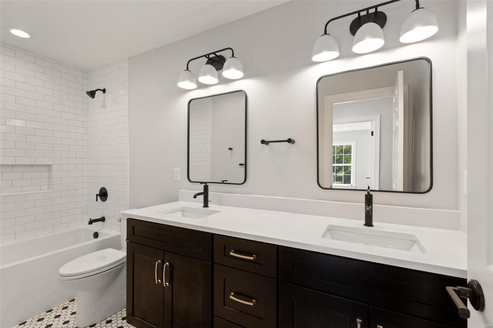 801 Hawbrook Road Glendale, MO 63122 - Photo 29 of 44