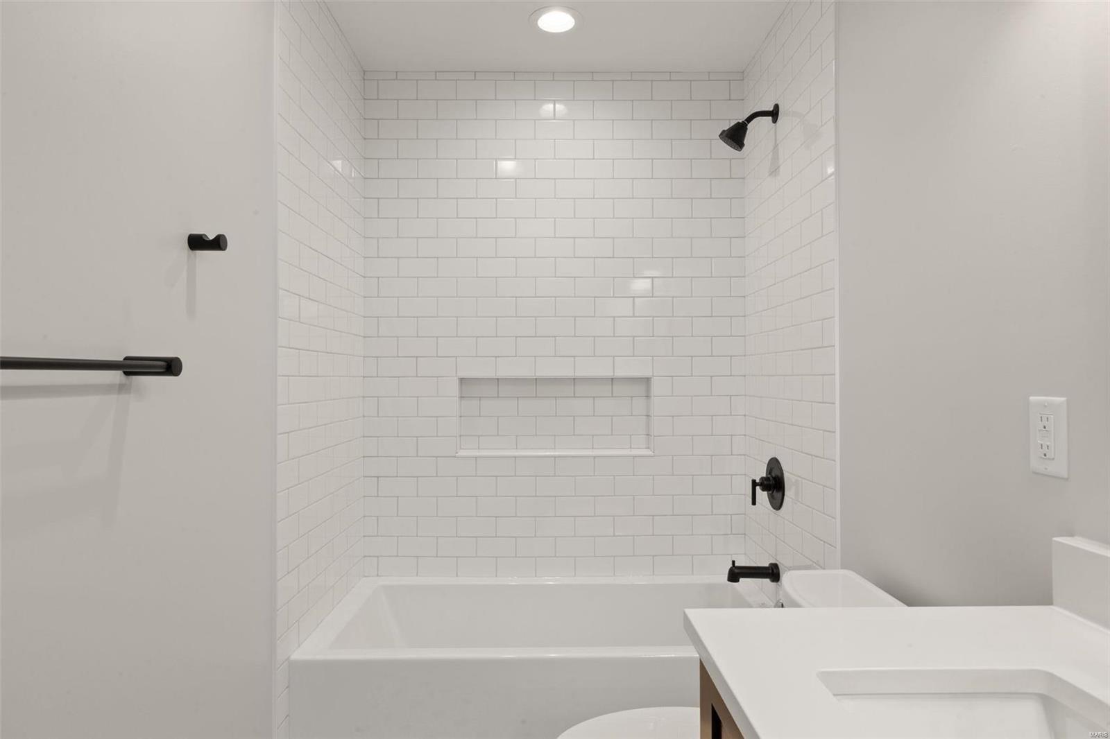 801 Hawbrook Road Glendale, MO 63122 - Photo 30 of 44