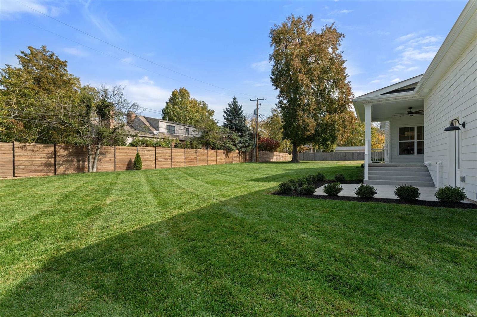 801 Hawbrook Road Glendale, MO 63122 - Photo 42 of 44