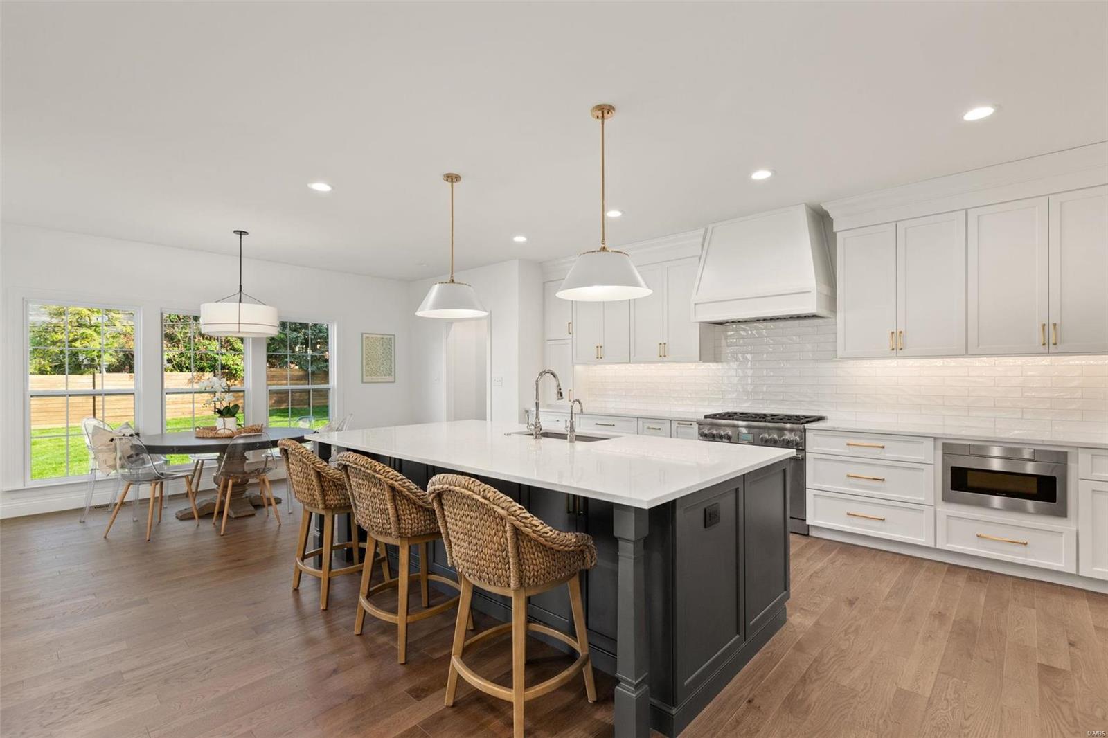 801 Hawbrook Road Glendale, MO 63122 - Photo 9 of 44