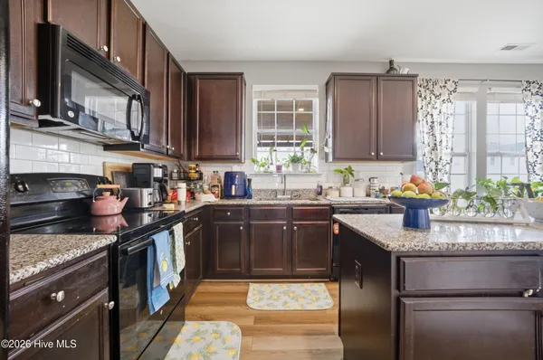 $375,000 | 1410 London Street, Elizabeth City, NC 27909