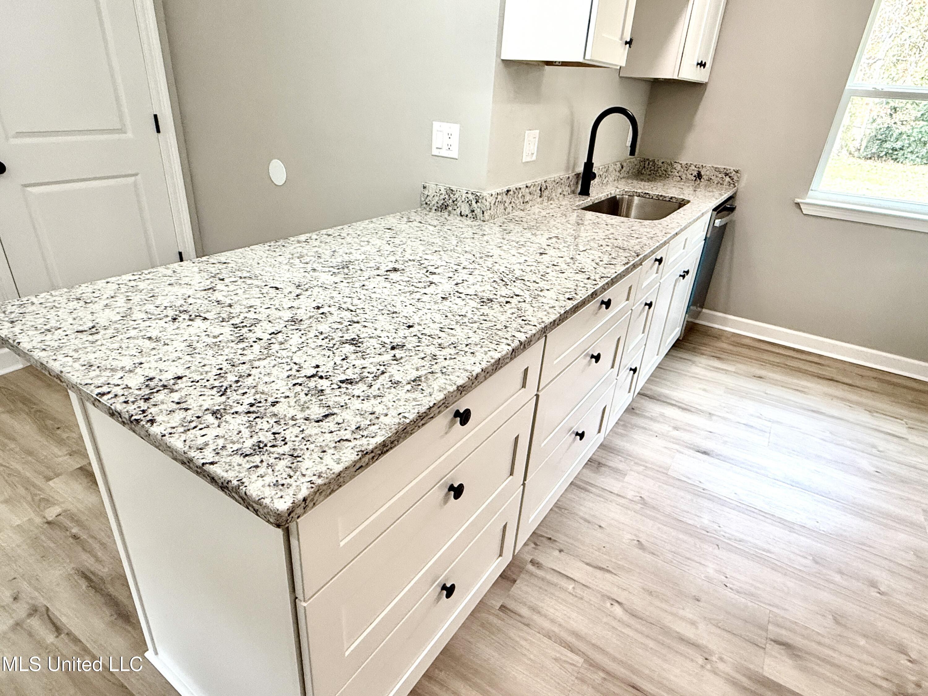 1400 Riverside Drive Gautier, MS 39553 - Photo 31 of 62 Kitchen 12