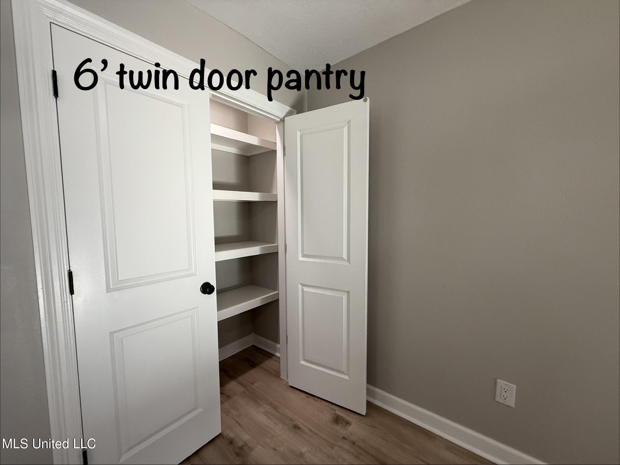 1400 Riverside Drive Gautier, MS 39553 - Photo 32 of 62 Pantry