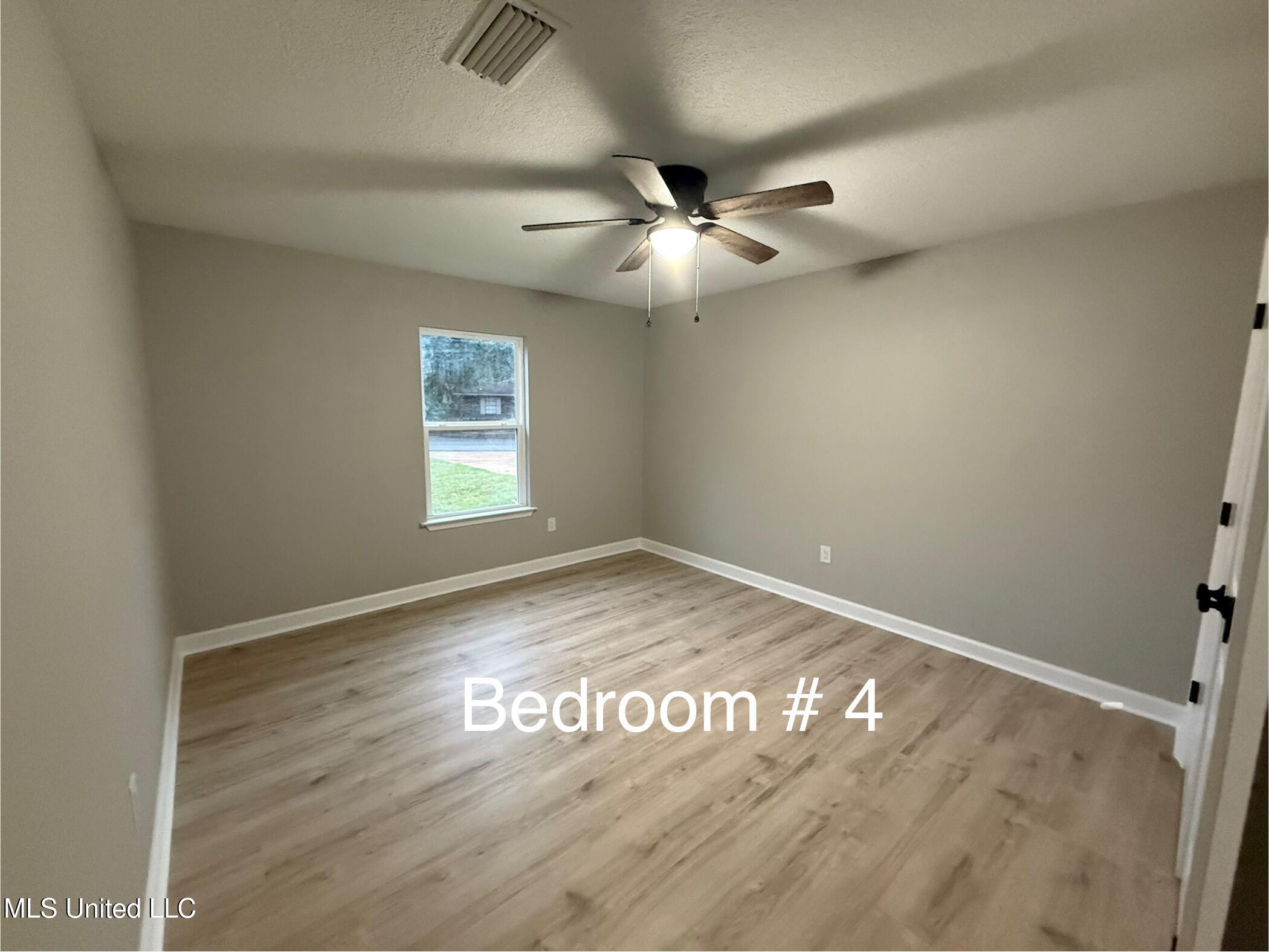 1400 Riverside Drive Gautier, MS 39553 - Photo 64 of 68 Large BR 4