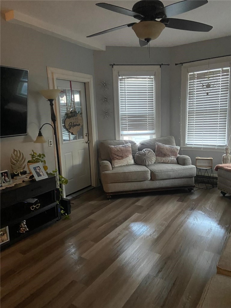 20 Violet Street Providence, RI 02908 - Photo 10 of 18