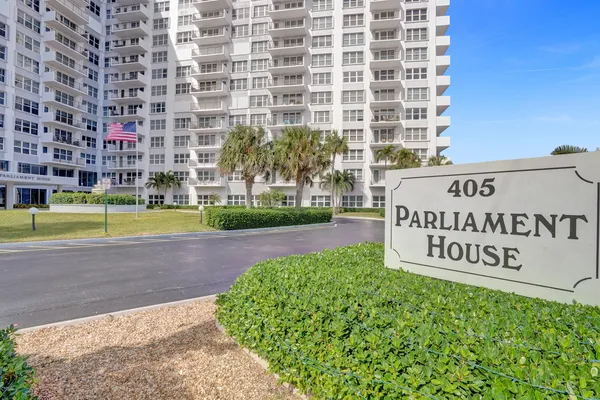 $405,000 | 405 North Ocean Boulevard, Unit 305, Pompano Beach, FL 33062