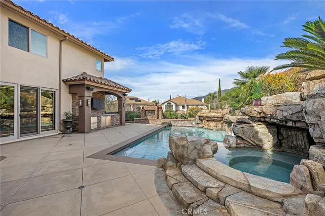 $2,595,000 | 32971 Pinnacle Drive, Trabuco Canyon, CA 92679