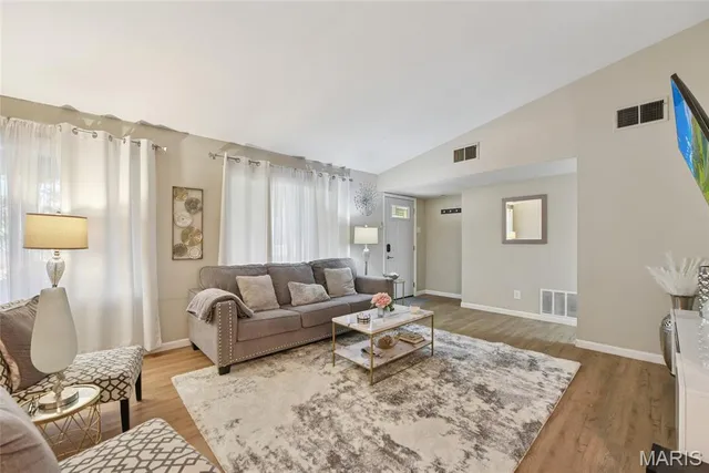 $265,000 | 14 Montauk Drive, St. Louis, MO 63146