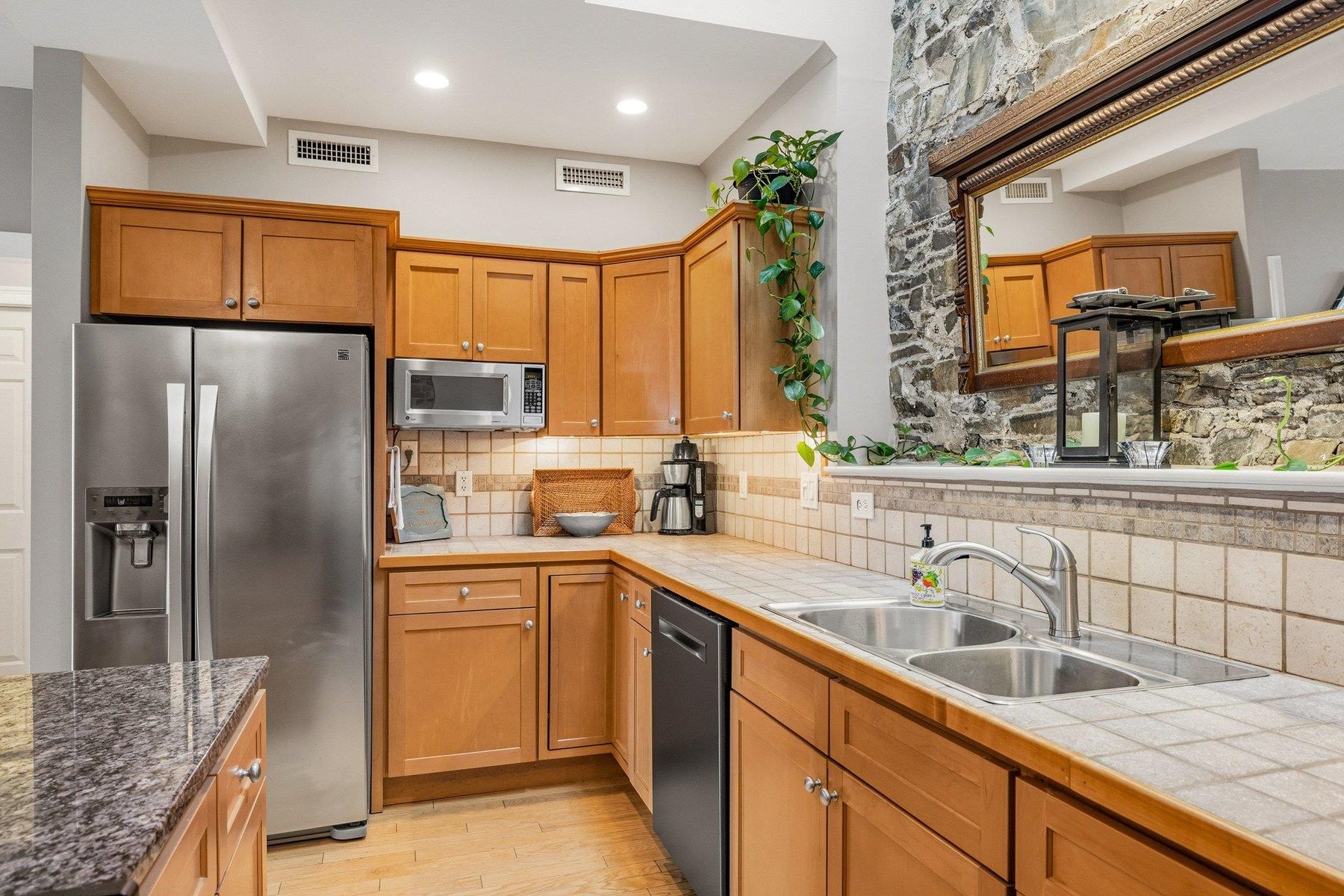 6 Bay Road, Unit 31 Newmarket, NH 03857 - Photo 17 of 52