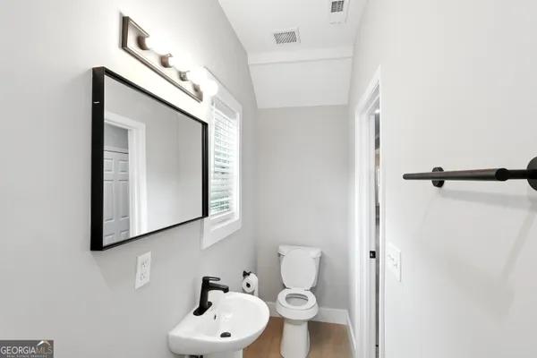 $3,000 | 232 B Brad Street, Unit B, Royston, GA 30662