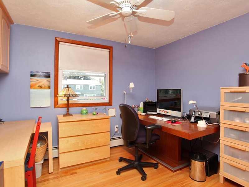 3 Carriage Hill Road Cape Elizabeth, ME 04107 - Photo 19 of 25 Den/Family/Great Room.