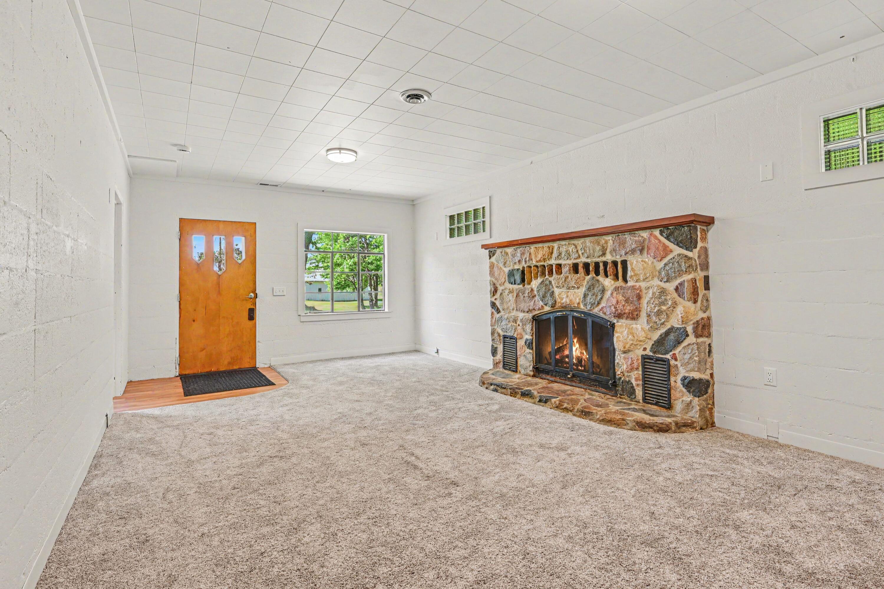 16077 Highway 216 Three Rivers, MI 49093 - Photo 13 of 25 006_file_4829