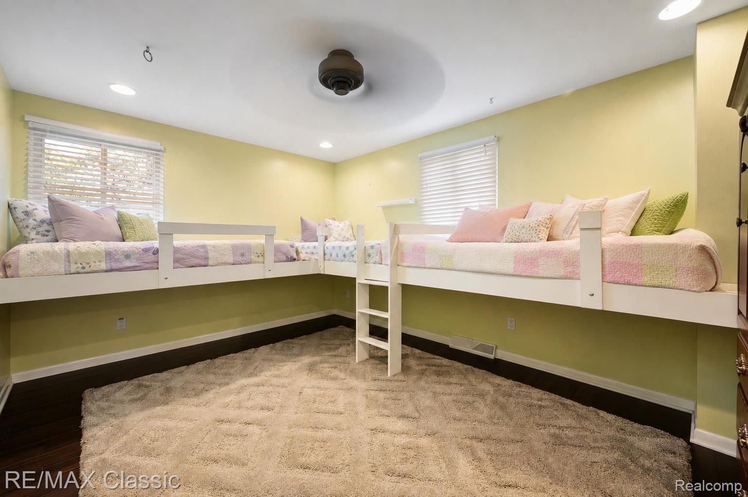 36159 West Lyman Road Farmington, MI 48331 - Photo 24 of 38 Bedroom 2 Bunk beds unit can stay