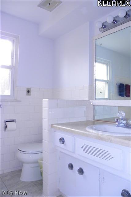 79 South Tamarack Road Akron, OH 44319 - Photo 19 of 25 Bath room 2nd level