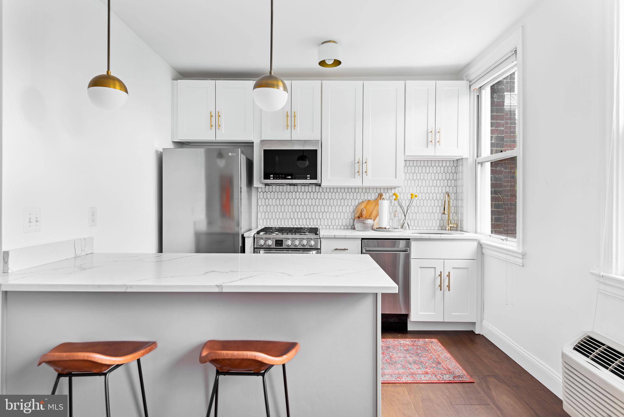 2801 Adams Mill Road Northwest, Unit 407 Washington, DC 20009 - Photo 3 of 35 Gallery Image 3