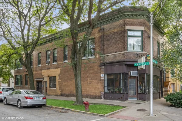 $3,095 | 3035 West George Street, Unit 1F, Chicago, IL 60618
