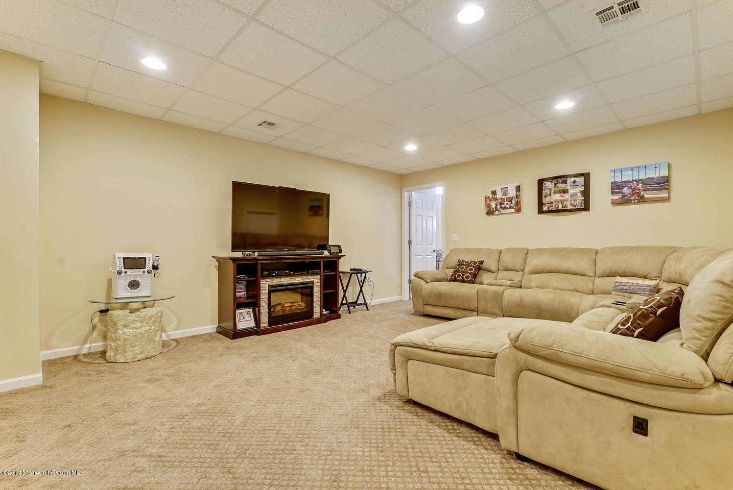 23 Bloomfield Road Manalapan, NJ 07726 - Photo 30 of 48 23 Bloomfield Rd Manalapan-large-031-46-