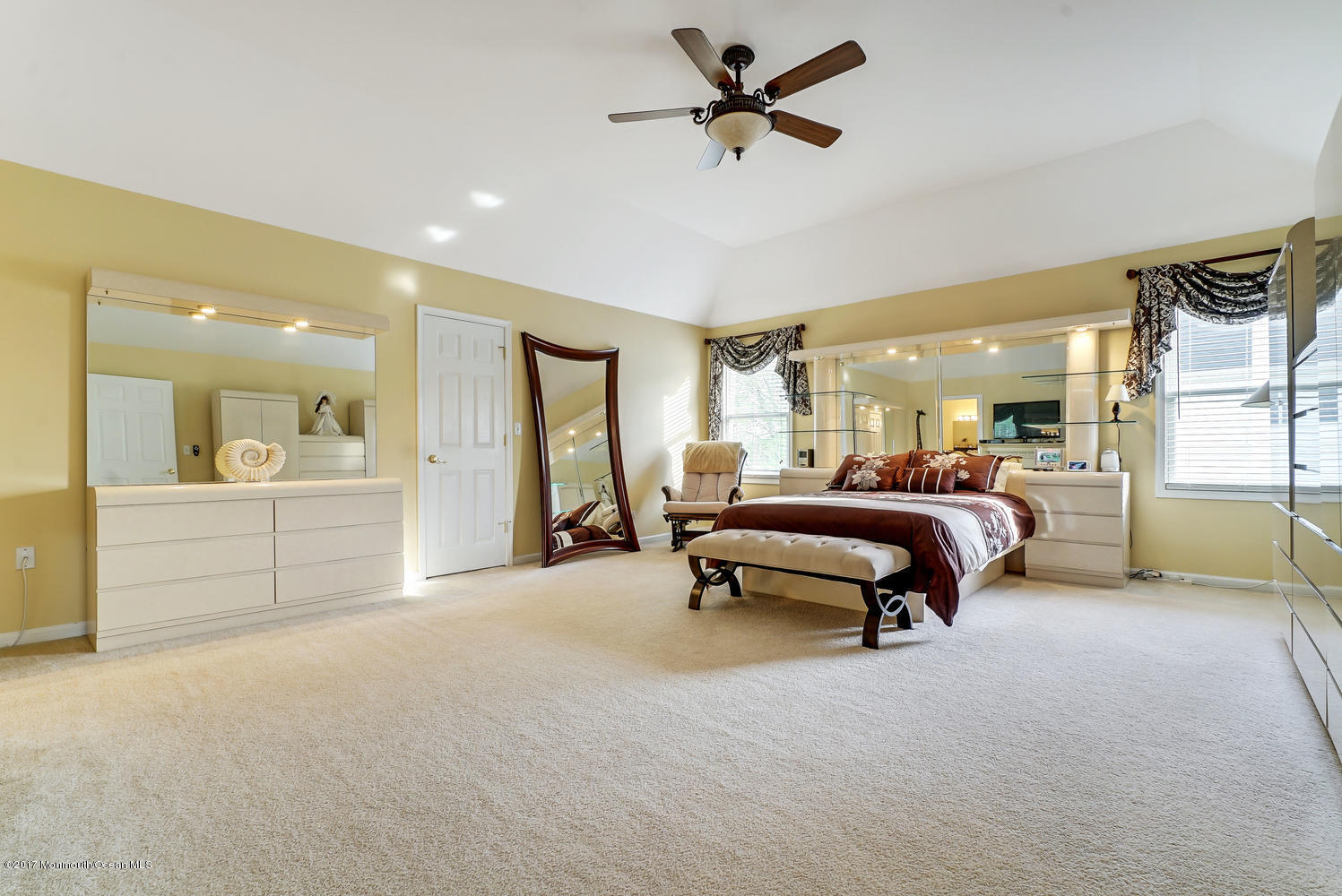 23 Bloomfield Road Manalapan, NJ 07726 - Photo 39 of 48 23 Bloomfield Rd Manalapan-large-040-40-