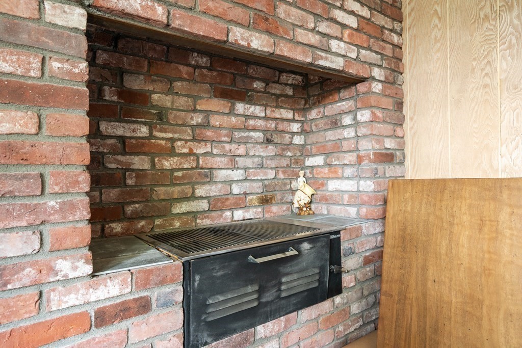 16 Carlton Road Marblehead, MA 01945 - Photo 39 of 42 a stove top oven sitting inside of a kitchen