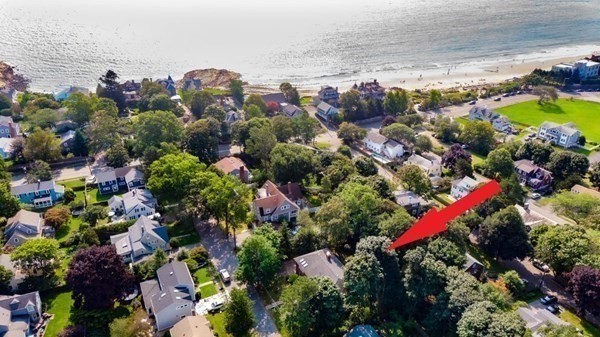 16 Carlton Road Marblehead, MA 01945 - Photo 4 of 42 a view of a city