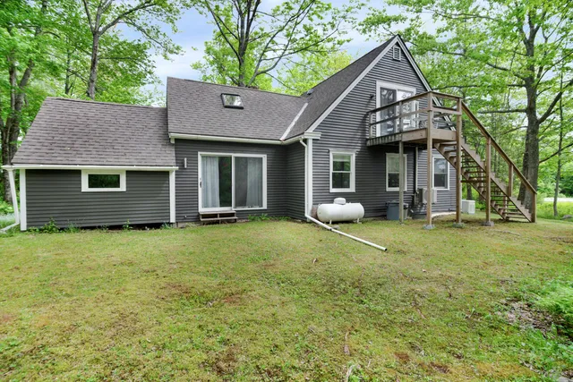 $450,000 | 8 Beech Hill Road, Blue Hill, ME 04614