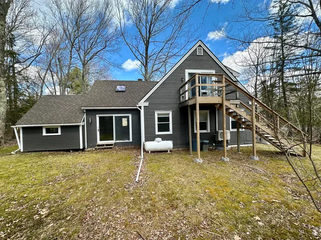 $450,000 | 8 Beech Hill Road, Blue Hill, ME 04614