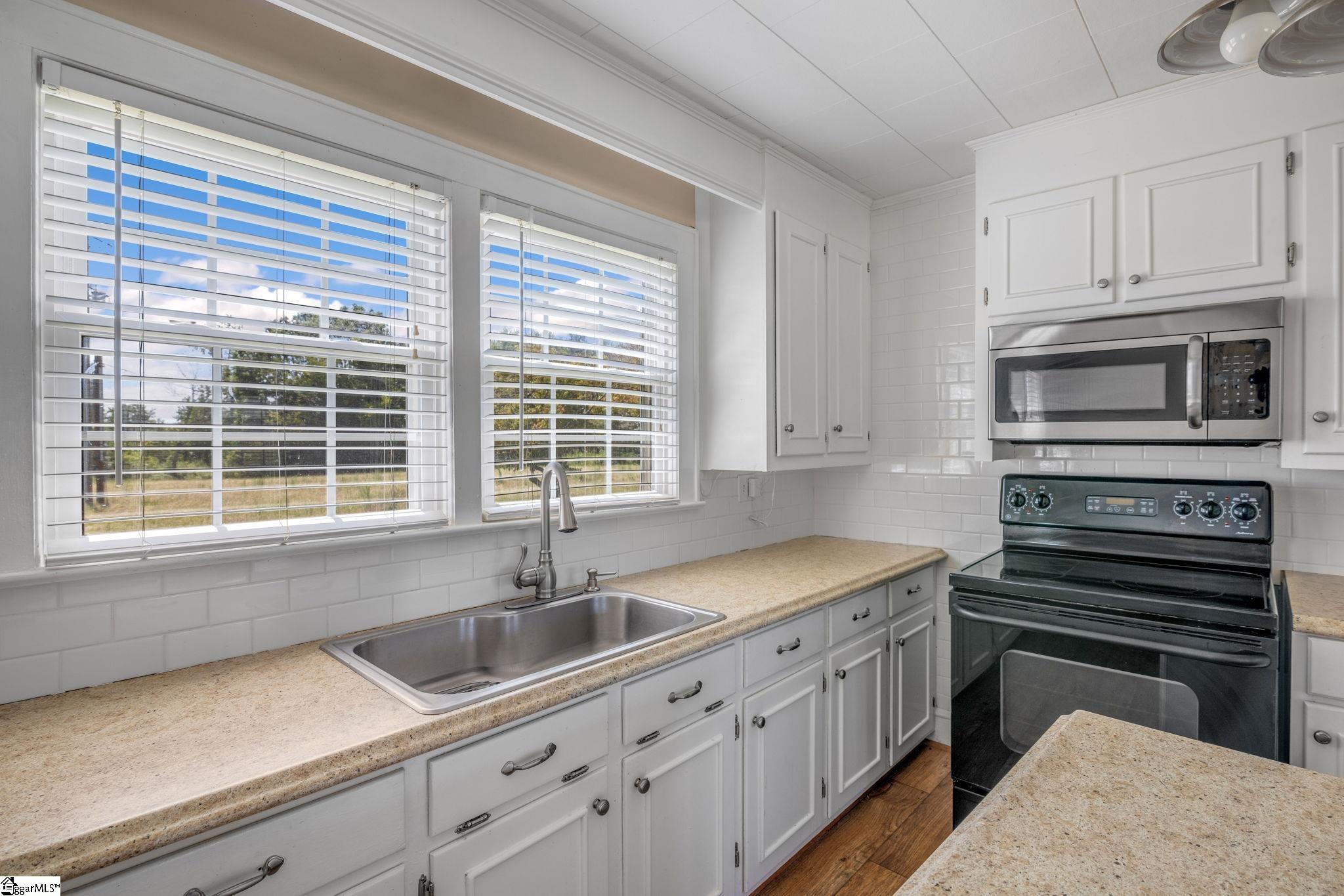 428 Apple Valley Road Duncan, SC 29334 - Photo 12 of 36