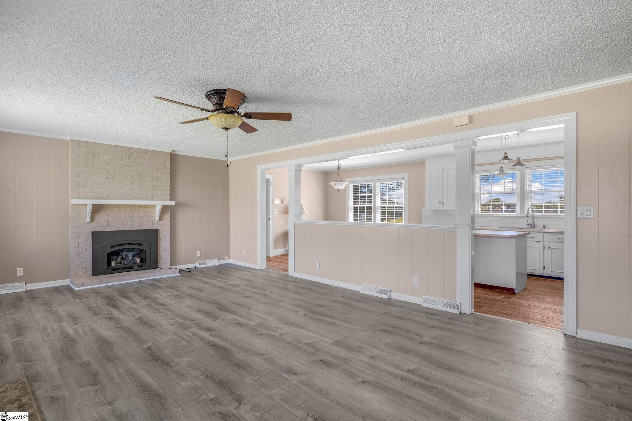 428 Apple Valley Road Duncan, SC 29334 - Photo 5 of 36