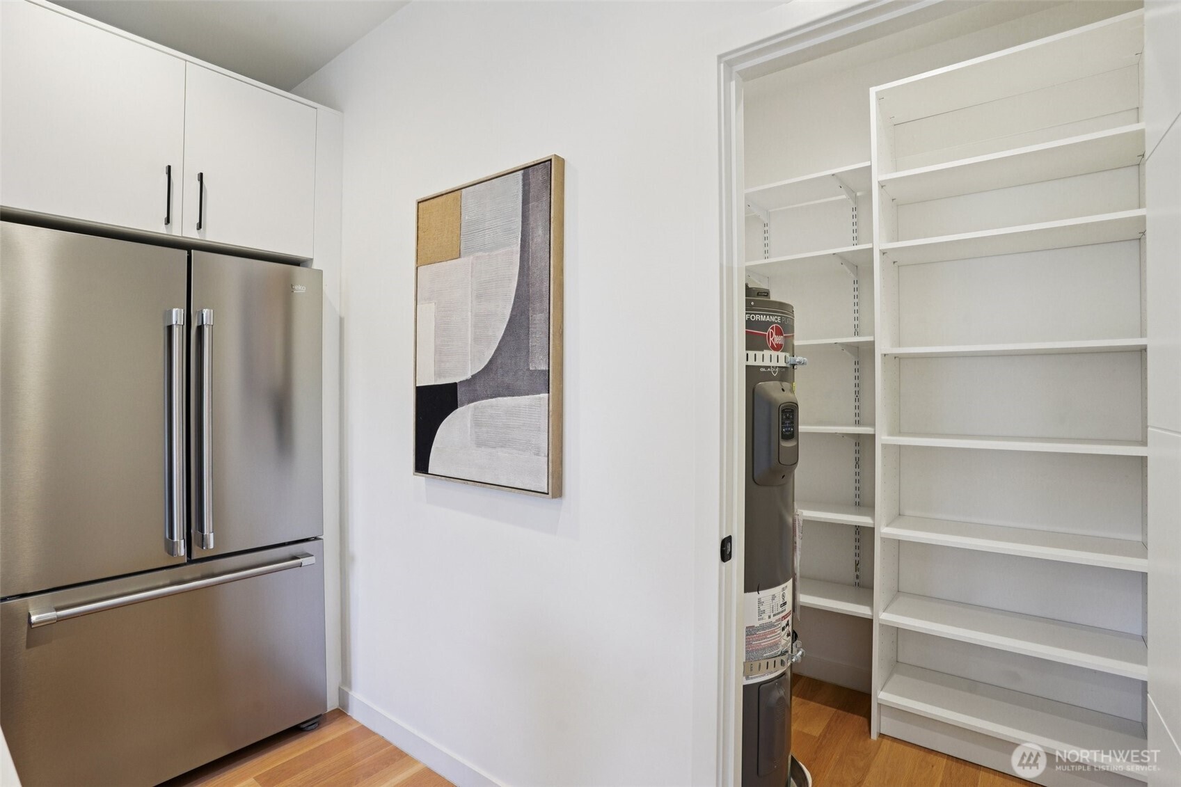 3239 61st Avenue Southwest Seattle, WA 98116 - Photo 13 of 40