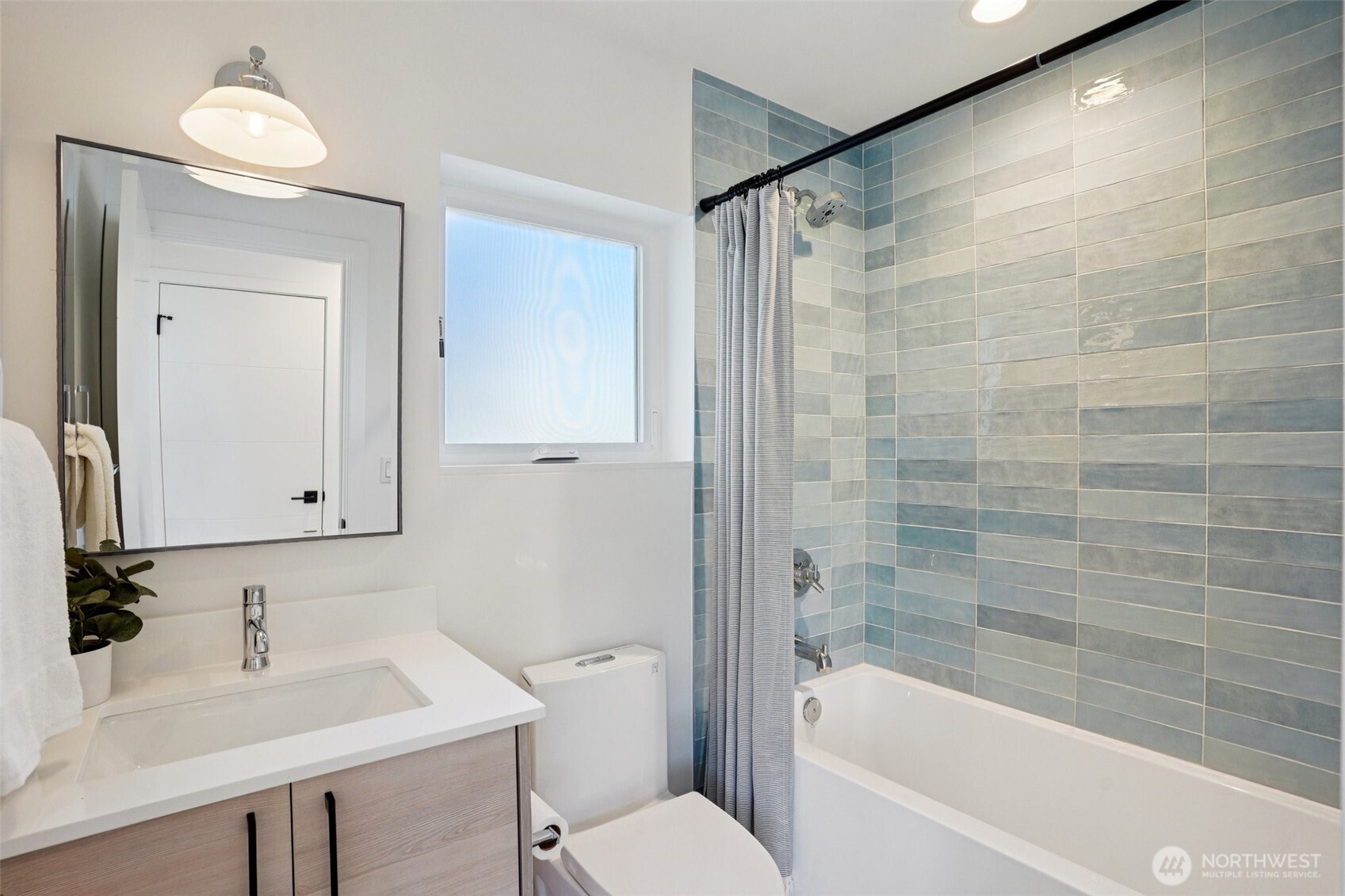 3239 61st Avenue Southwest Seattle, WA 98116 - Photo 28 of 40