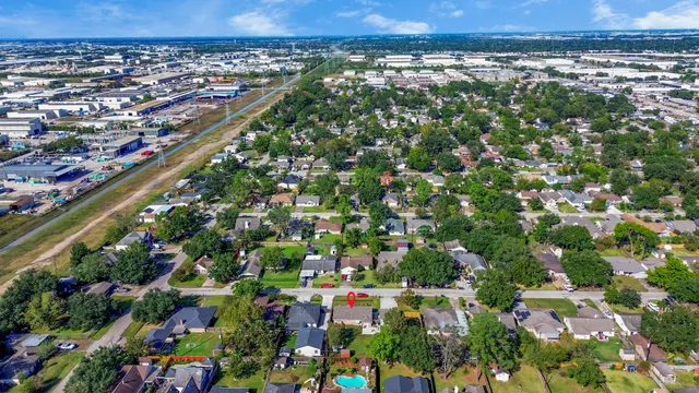 $1,200 | 11127 Melba Lane, Houston, TX 77041